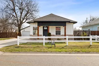 Sold home at 128 N M Street
