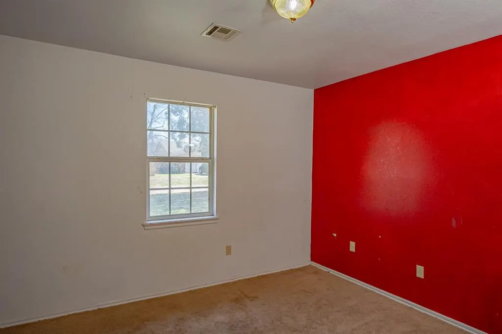 Photo 21 — 802 S 20th Street, Chickasha, OK 73018