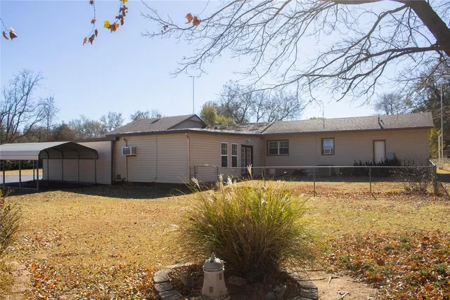 Photo 6 — 509 W G Street, Alex, OK 73002