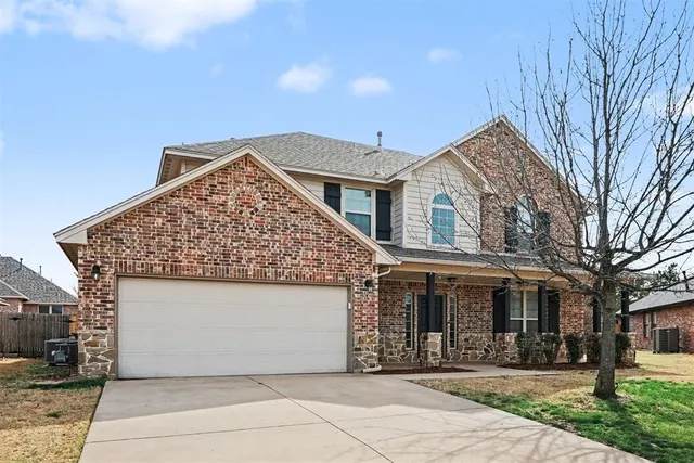 Photo 2 — 1824 Derail Street, Yukon, OK 73099