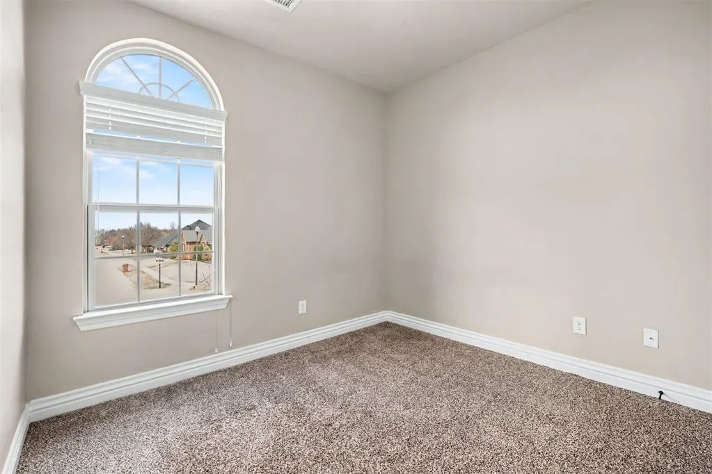 Photo 21 — 1824 Derail Street, Yukon, OK 73099