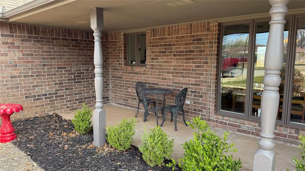 Photo 5 — 1708 Wilshire Drive, Duncan, OK 73533
