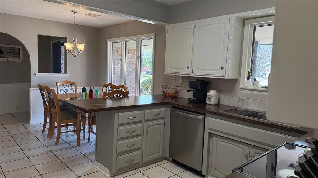 Photo 12 — 1708 Wilshire Drive, Duncan, OK 73533