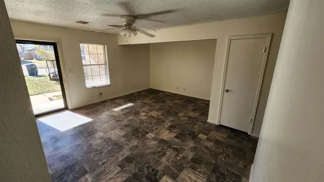 Photo 5 — 417 E Linden Lane, Mustang, OK 73064