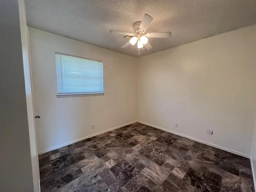 Photo 10 — 417 E Linden Lane, Mustang, OK 73064