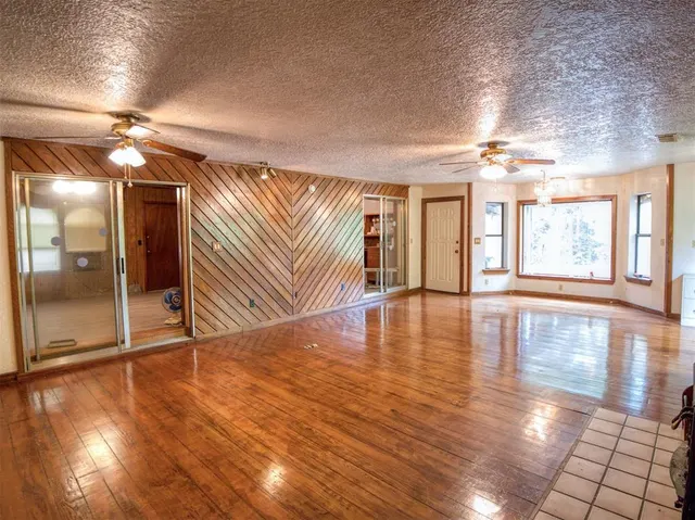 Photo 6 — 2371 Seminole Drive, Sulphur, OK 73086