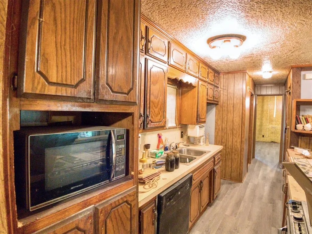 Photo 16 — 2371 Seminole Drive, Sulphur, OK 73086