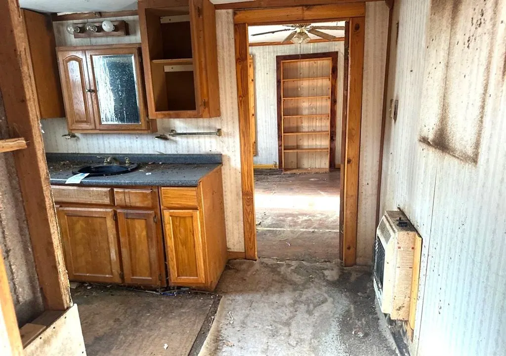 Photo 11 — 19 NE 7th Avenue, Ardmore, OK 73401