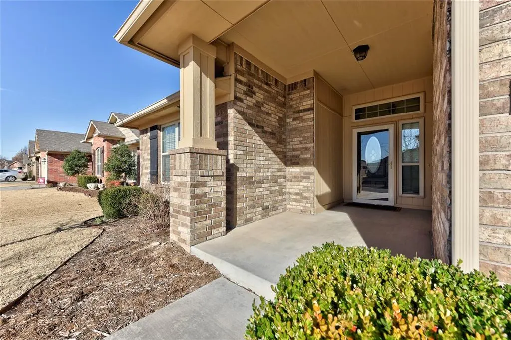 Photo 3 — 2405 SW 137th Street, Oklahoma City, OK 73170