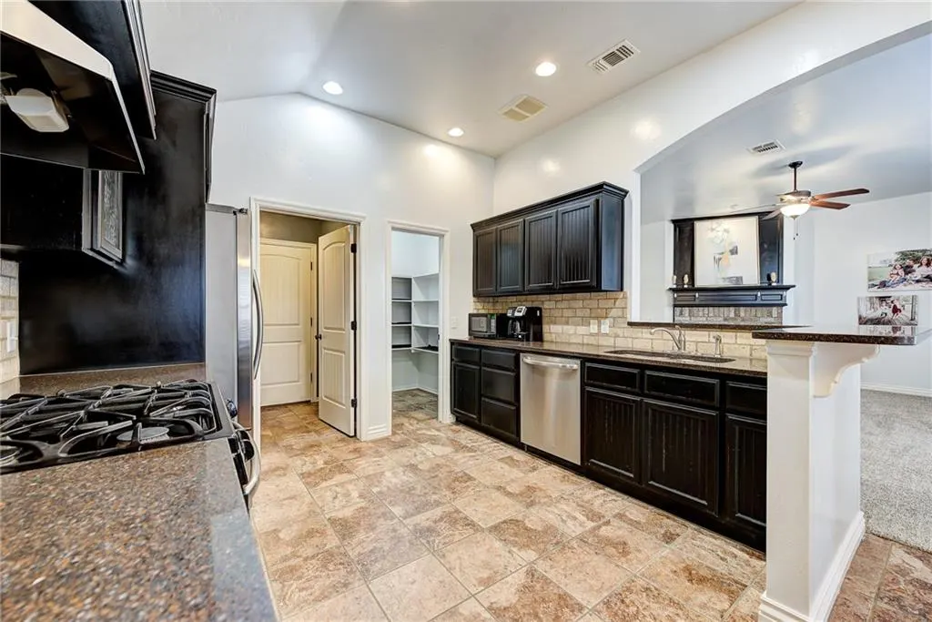 Photo 11 — 2405 SW 137th Street, Oklahoma City, OK 73170