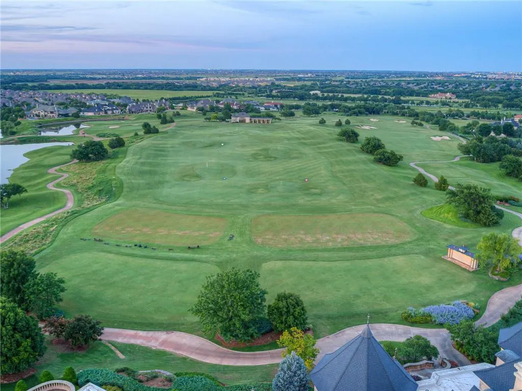 Photo 4 — 5808 Promenade Square, Oklahoma City, OK 73142