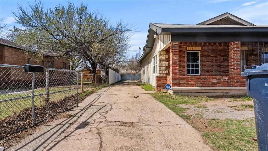 Photo 4 — 4115 S Shields Boulevard, Oklahoma City, OK 73129