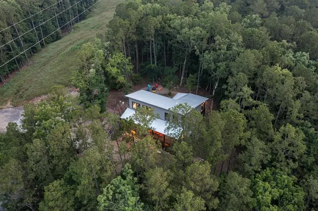 Photo 3 — 3 White Spring Court, Broken Bow, OK 74728
