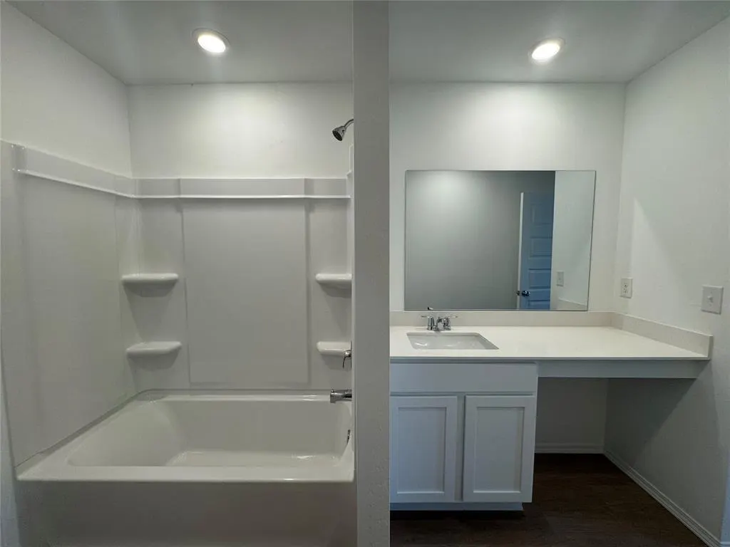 Photo 5 — 2021 Chandler Meadows Drive, Chandler, OK 74834