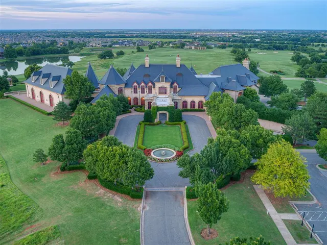Photo 3 — 5732 Promenade Square, Oklahoma City, OK 73142