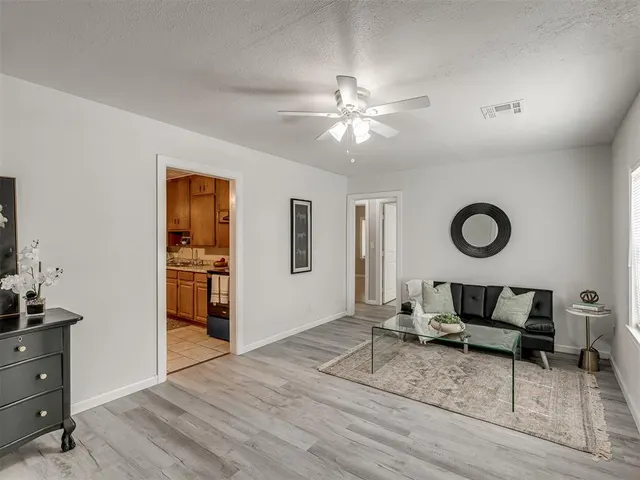 Photo 5 — 3115 SW 20th Street, Oklahoma City, OK 73108