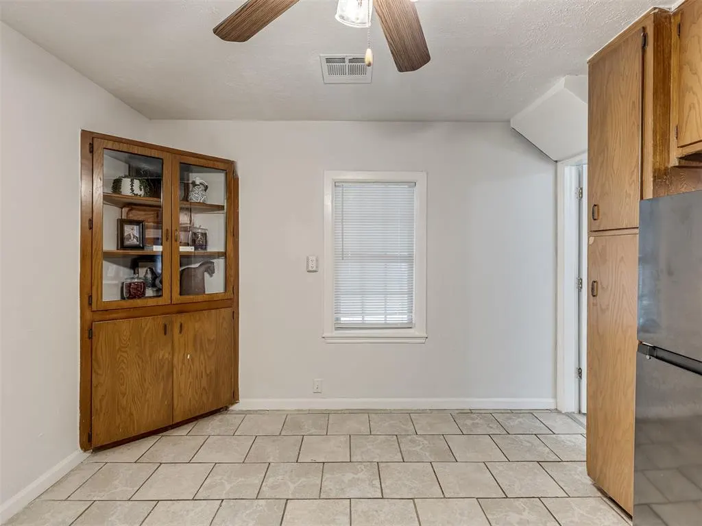 Photo 11 — 3115 SW 20th Street, Oklahoma City, OK 73108
