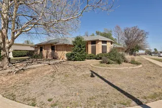 Sold home at 13328 Eastvalley Road