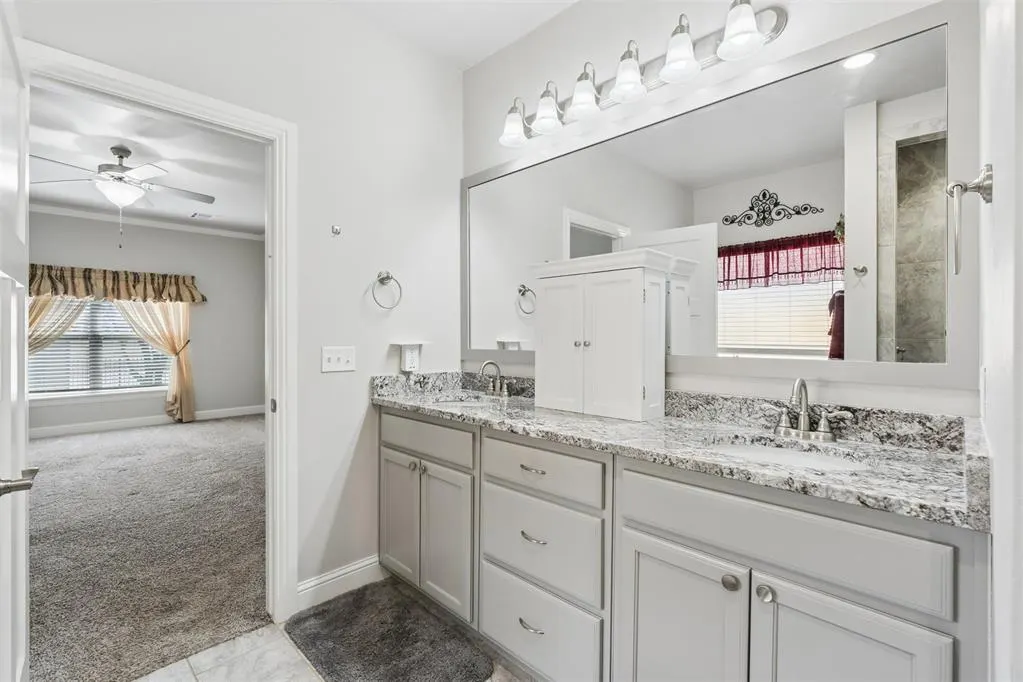 Photo 14 — 2504 NE 15th Street, Moore, OK 73160
