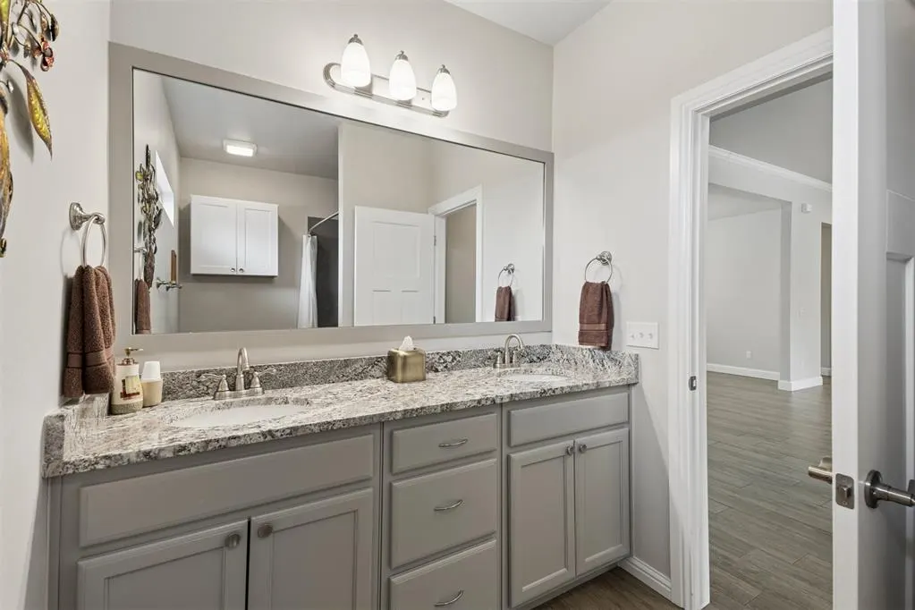 Photo 24 — 2504 NE 15th Street, Moore, OK 73160