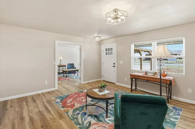 Photo 6 — 705 E Benton Avenue, Sayre, OK 73662