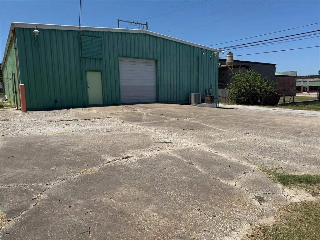 Photo 24 — 115 S Oklahoma Avenue, Shawnee, OK 74801