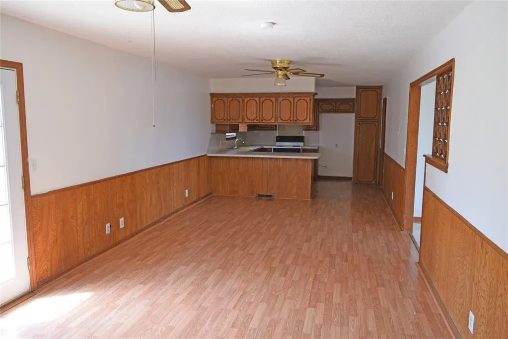 Photo 4 — 508 Cottonwood Lane, Tecumseh, OK 74873