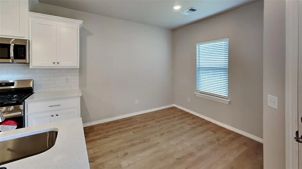 Photo 7 — 7009 Labelle Drive, Warr Acres, OK 73132
