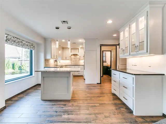 Photo 2 — 7713 Rumsey Road, Oklahoma City, OK 73132