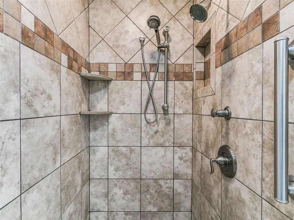 Photo 15 — 7713 Rumsey Road, Oklahoma City, OK 73132