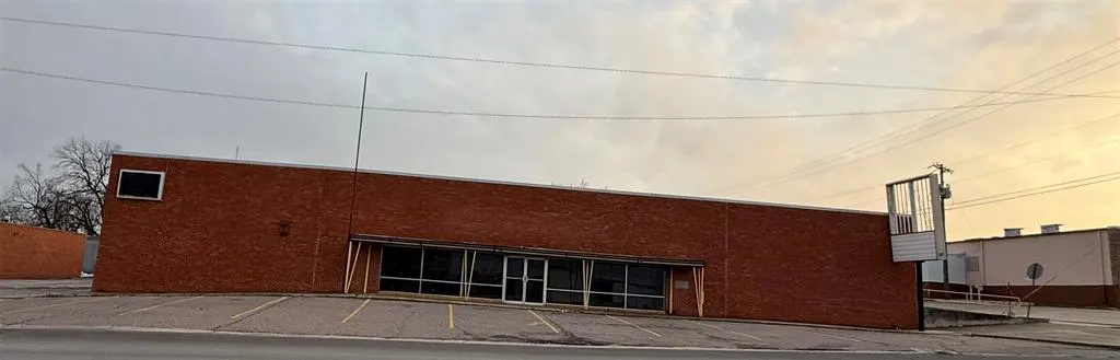 Front exterior — 301 E 12th Street, Ada, OK 74820