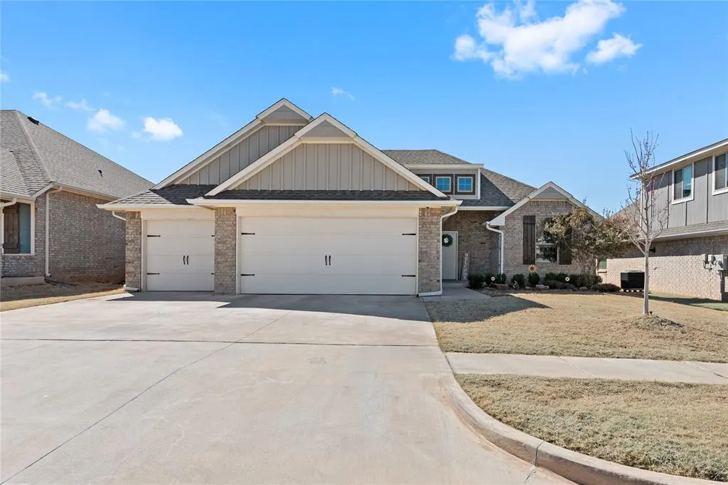 Front exterior — 18801 Austin Place, Edmond, OK 73012