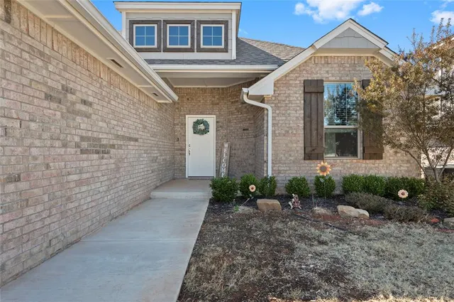 Photo 3 — 18801 Austin Place, Edmond, OK 73012