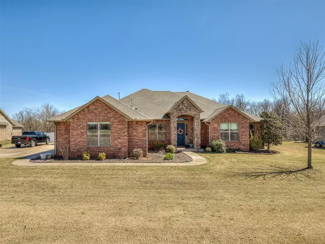 Front exterior — 13544 Creek View Drive, Edmond, OK 73025