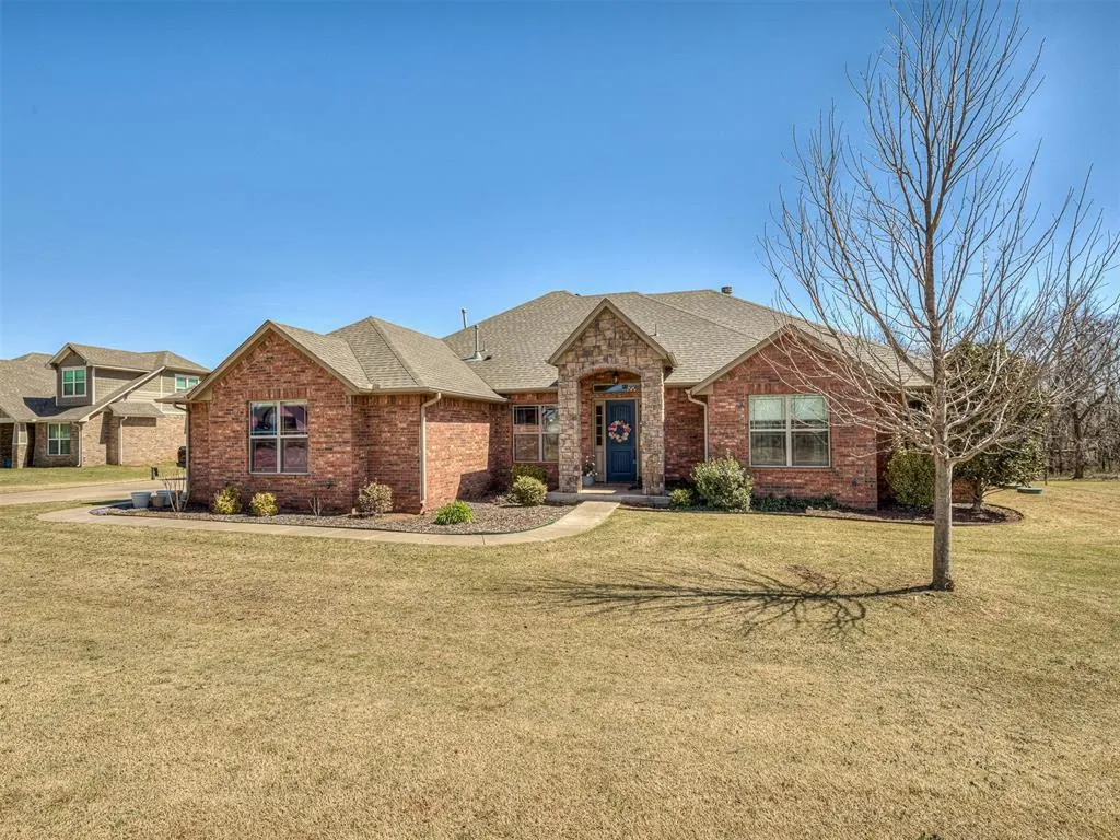 Photo 2 — 13544 Creek View Drive, Edmond, OK 73025
