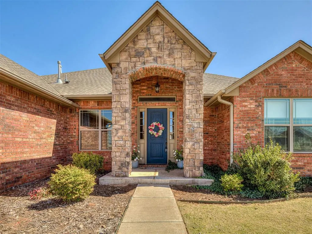 Photo 3 — 13544 Creek View Drive, Edmond, OK 73025