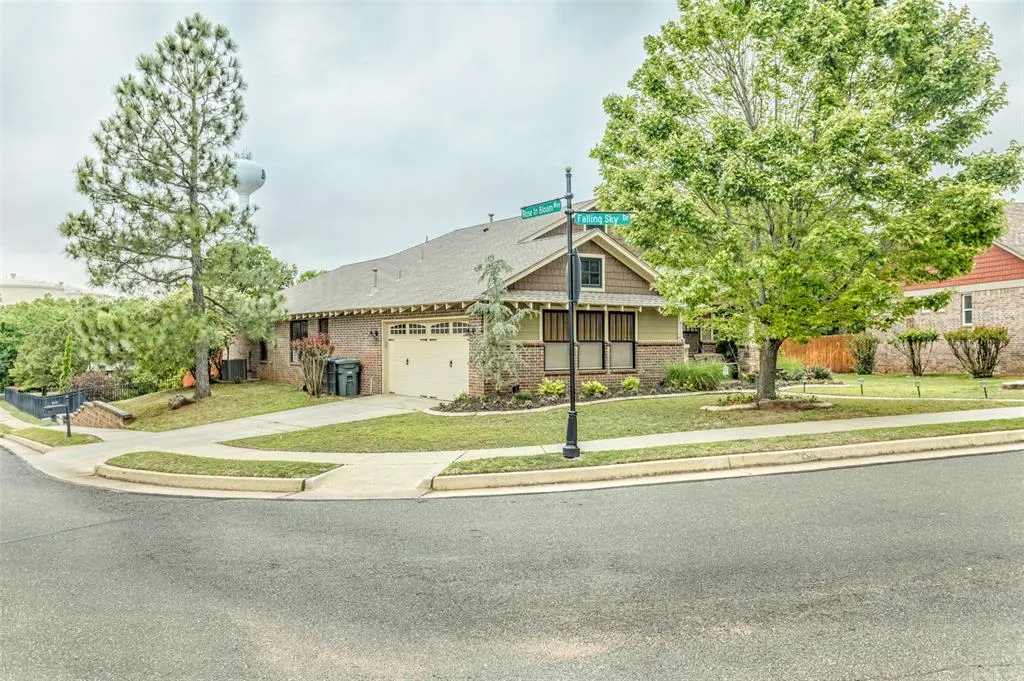 Photo 2 — 317 Falling Sky Drive, Edmond, OK 73034