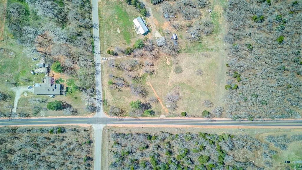 Photo 8 — 2402 NE 168th Avenue, Norman, OK 73026