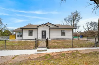 Sold home at 204 E Seminole Street