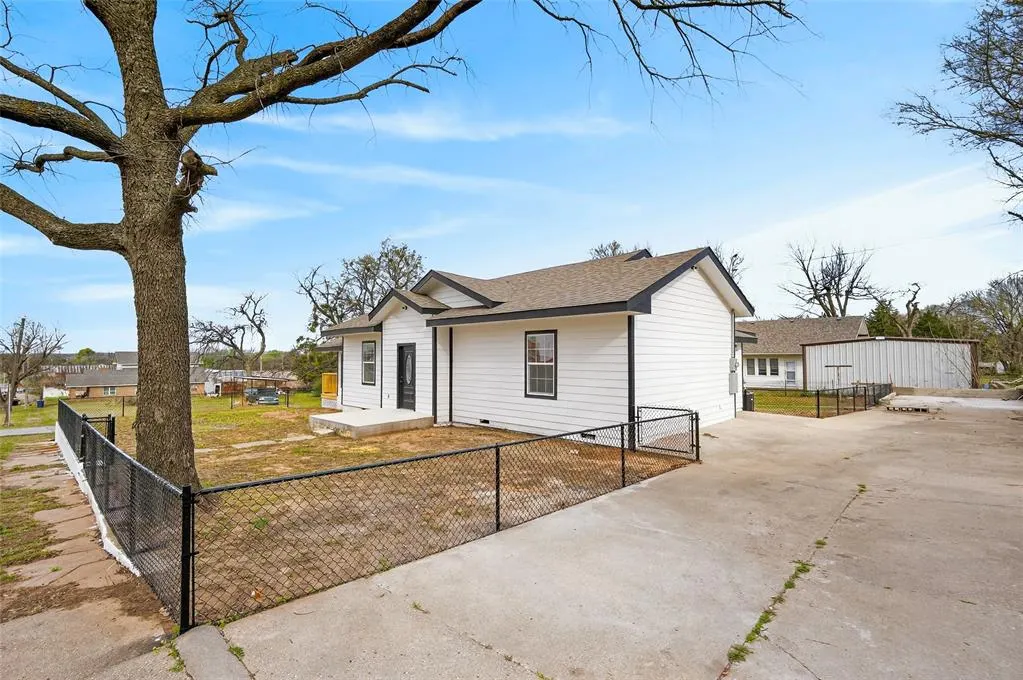 Photo 26 — 204 E Seminole Street, Wynnewood, OK 73098