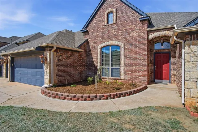 Front exterior — 9209 SW 28th Street, Oklahoma City, OK 73128
