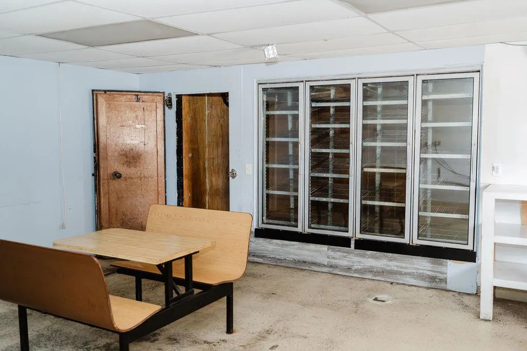 Photo 19 — 313 W Roger Miller Boulevard, Erick, OK 73645