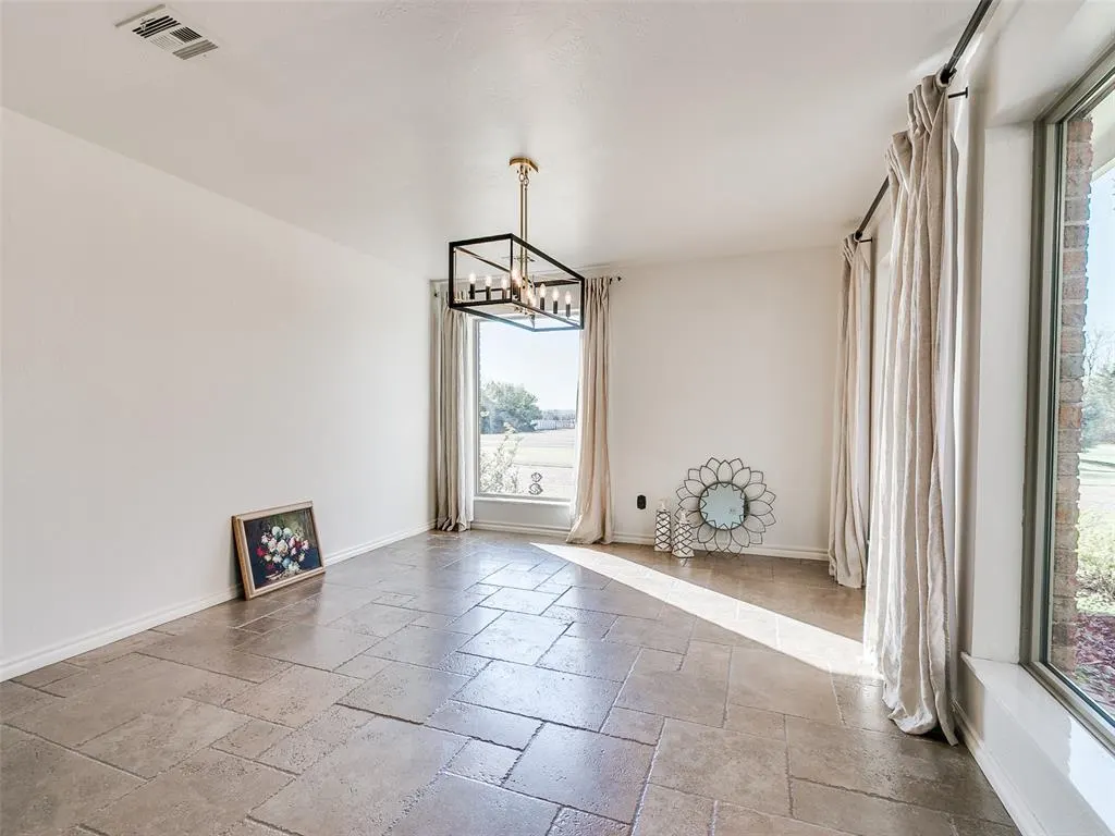 Photo 9 — 1121 Silver Oaks Drive, Edmond, OK 73025