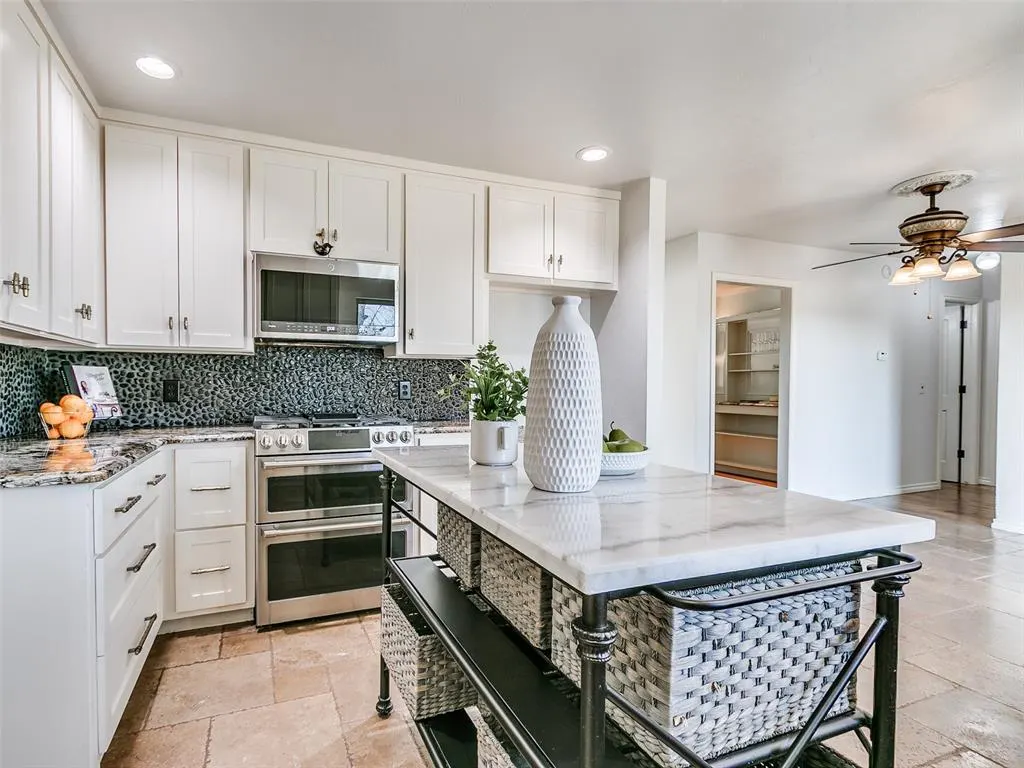 Photo 13 — 1121 Silver Oaks Drive, Edmond, OK 73025