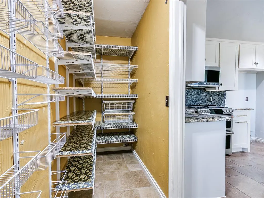 Photo 17 — 1121 Silver Oaks Drive, Edmond, OK 73025