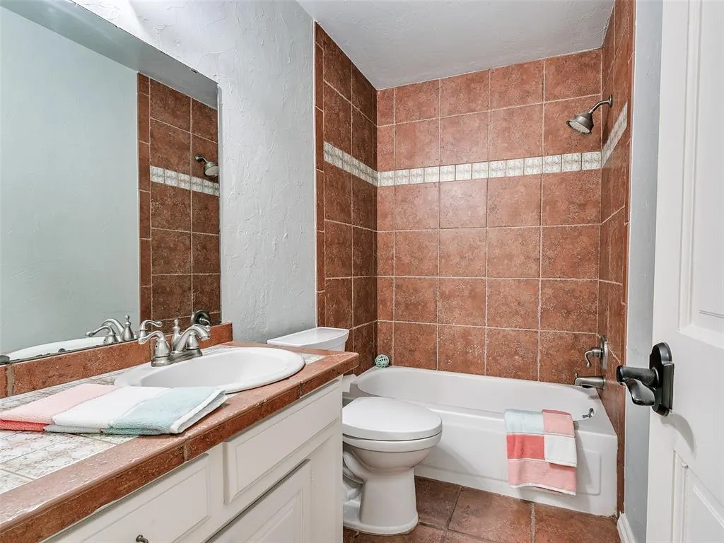 Photo 21 — 1121 Silver Oaks Drive, Edmond, OK 73025
