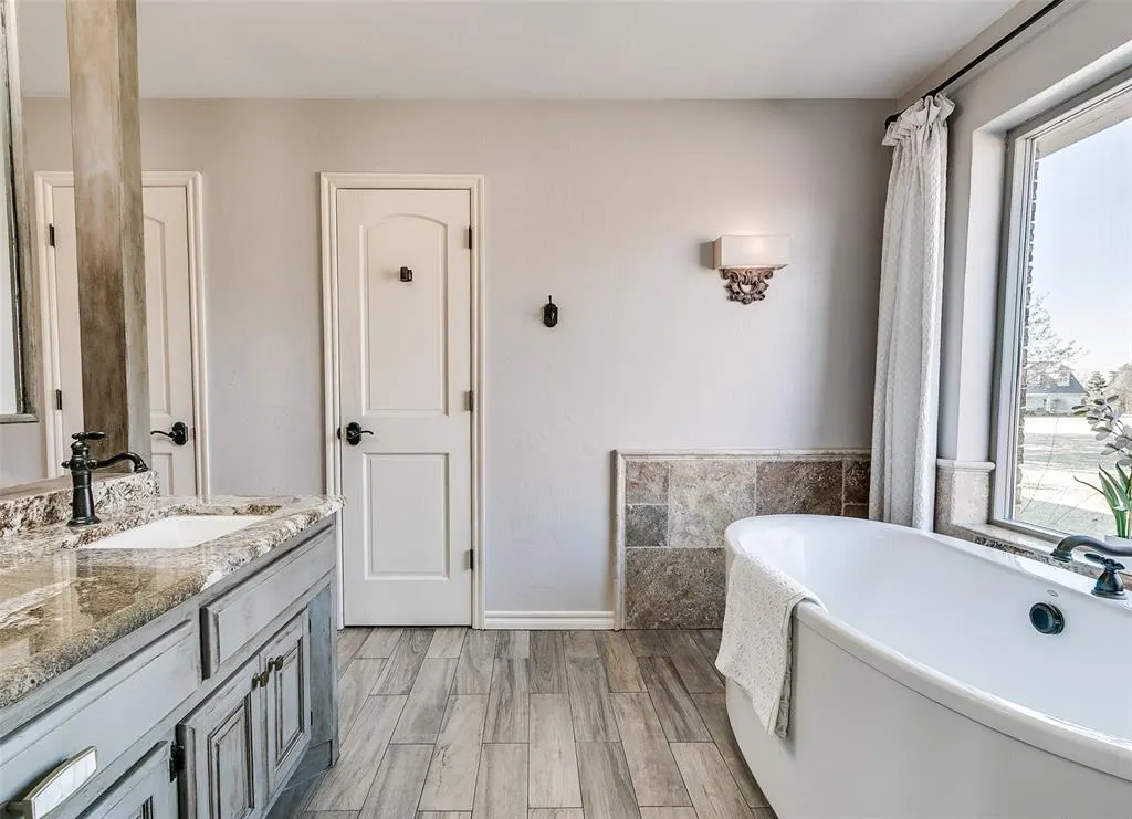 Photo 27 — 1121 Silver Oaks Drive, Edmond, OK 73025