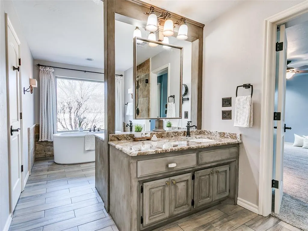 Photo 32 — 1121 Silver Oaks Drive, Edmond, OK 73025