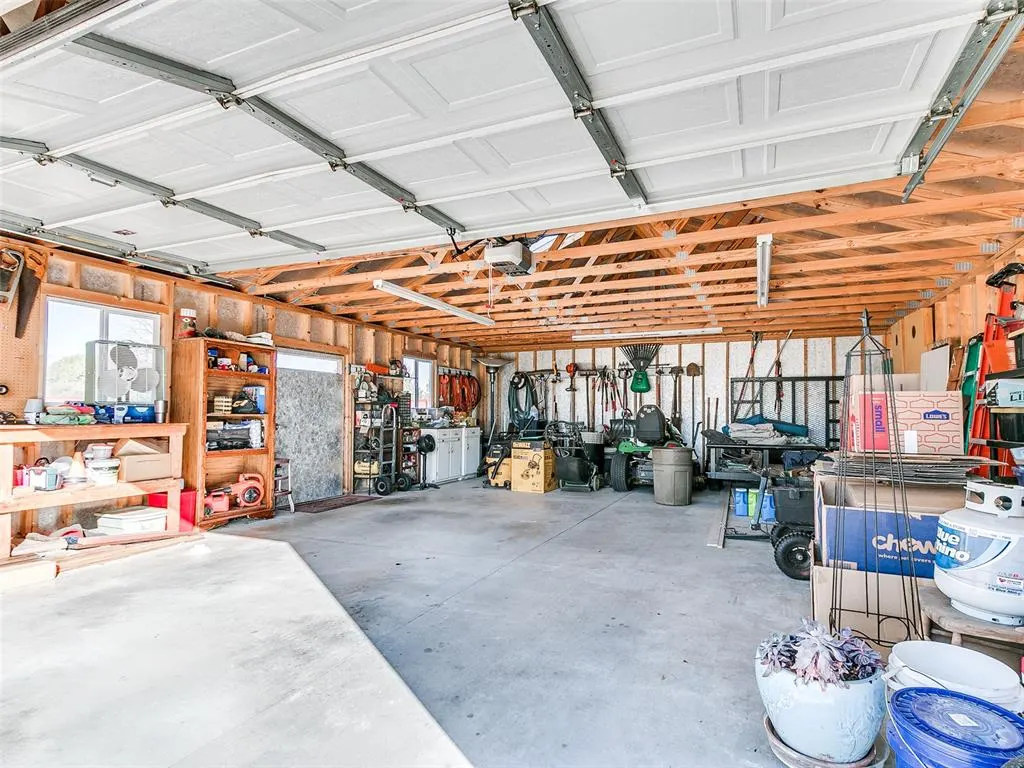 Photo 47 — 1121 Silver Oaks Drive, Edmond, OK 73025