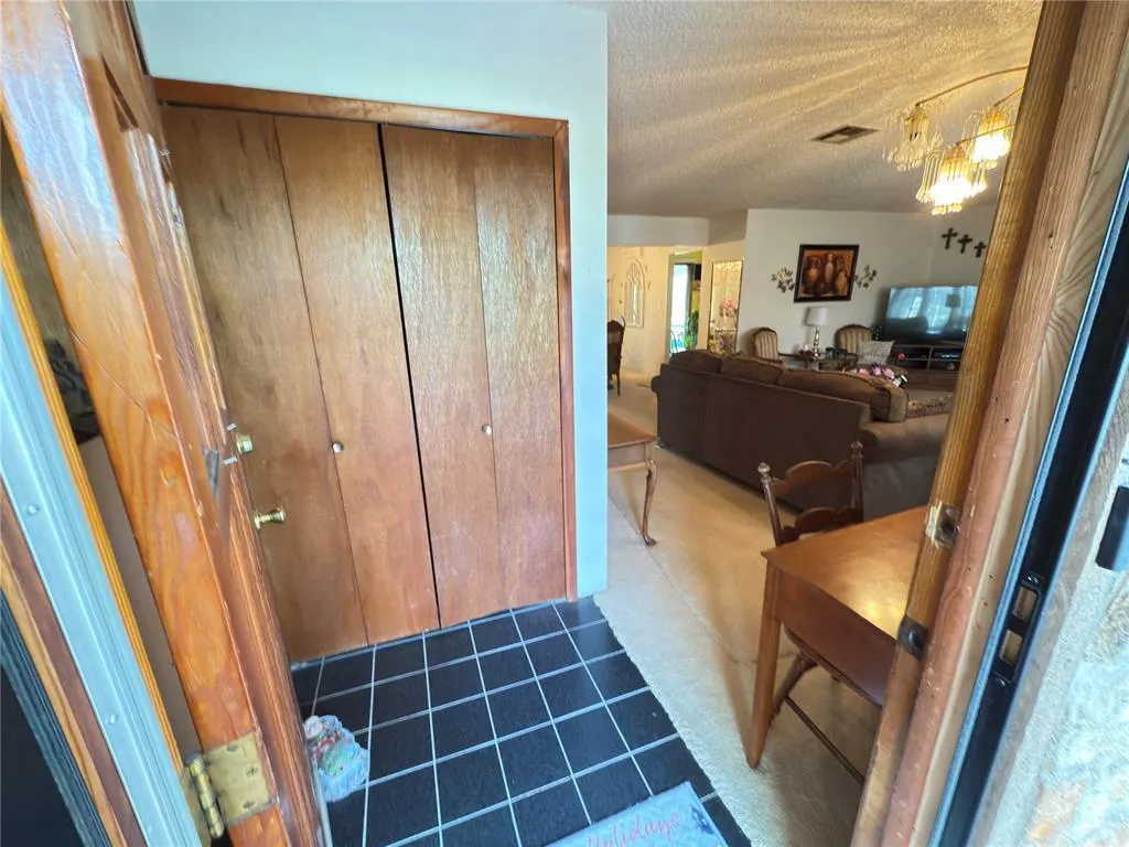 Photo 2 — 315 Noble Street, Maud, OK 74854